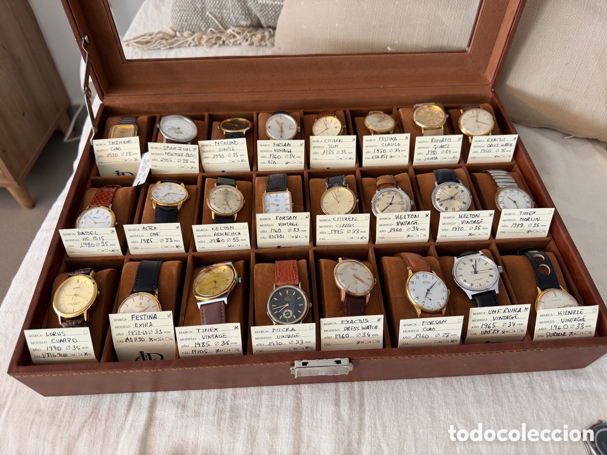 Vintage: Lote relojes vintage expositor