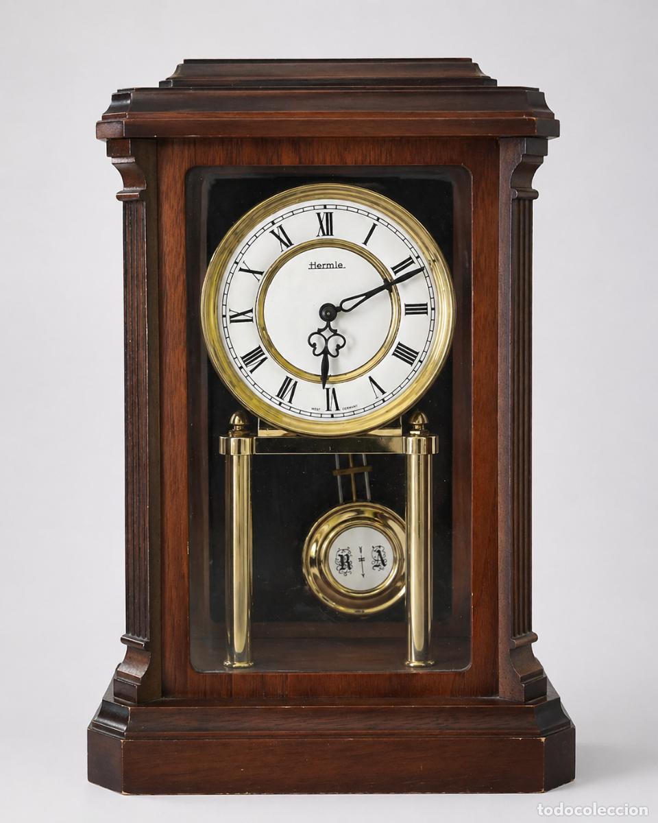 Vintage: Reloj alem&aacute;n de sobremesa Hermle de cuarzo con p&eacute;ndulo visto