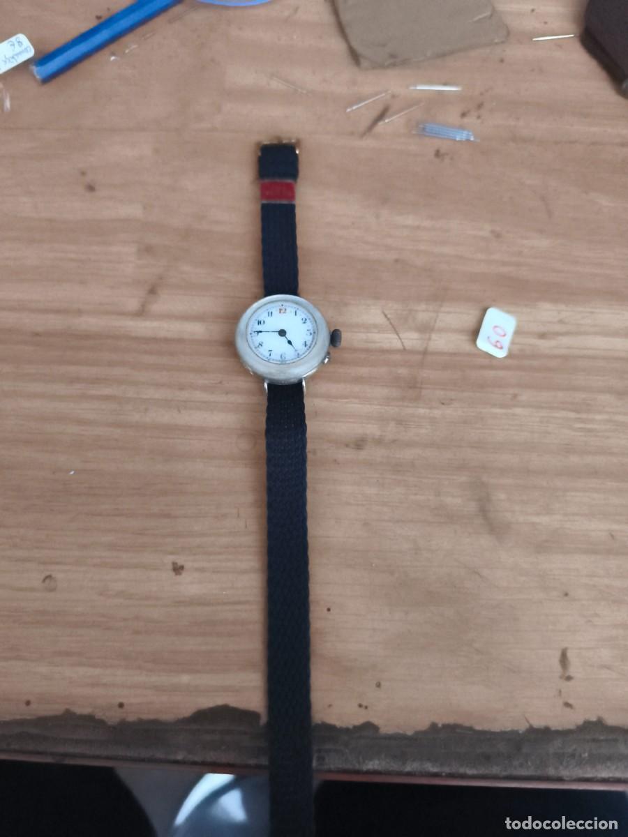 Vintage: Antiqu&iacute;simo reloj de mujer en N&aacute;car funcionando correctamente - Foto 5