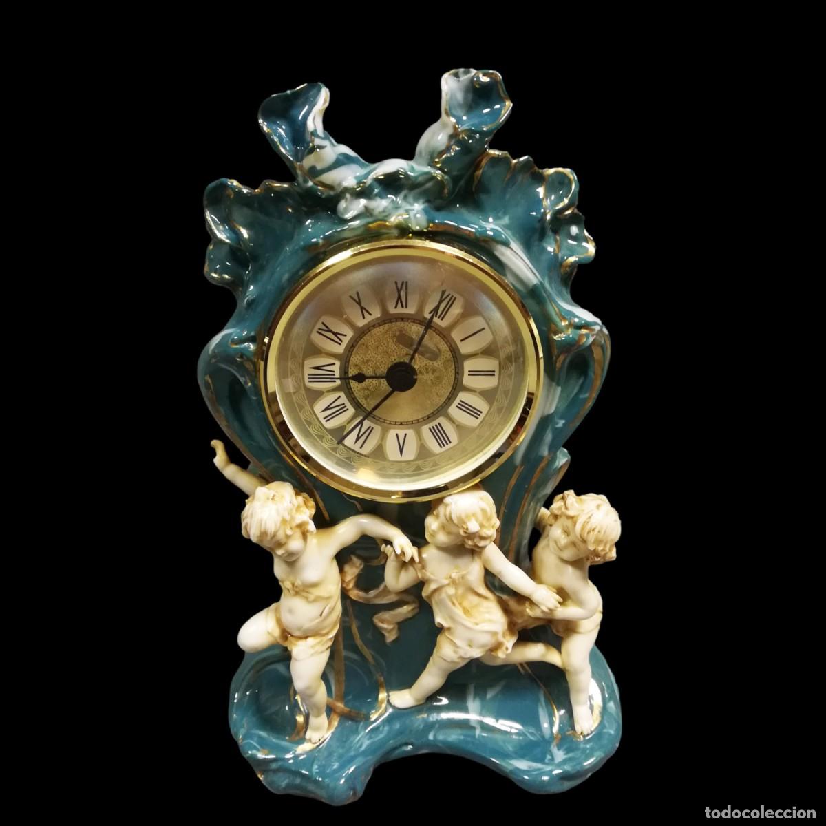 Vintage Watches: RELOJ PORCELANA AZUL Y BLANCO MAQUINA DE CUARZO