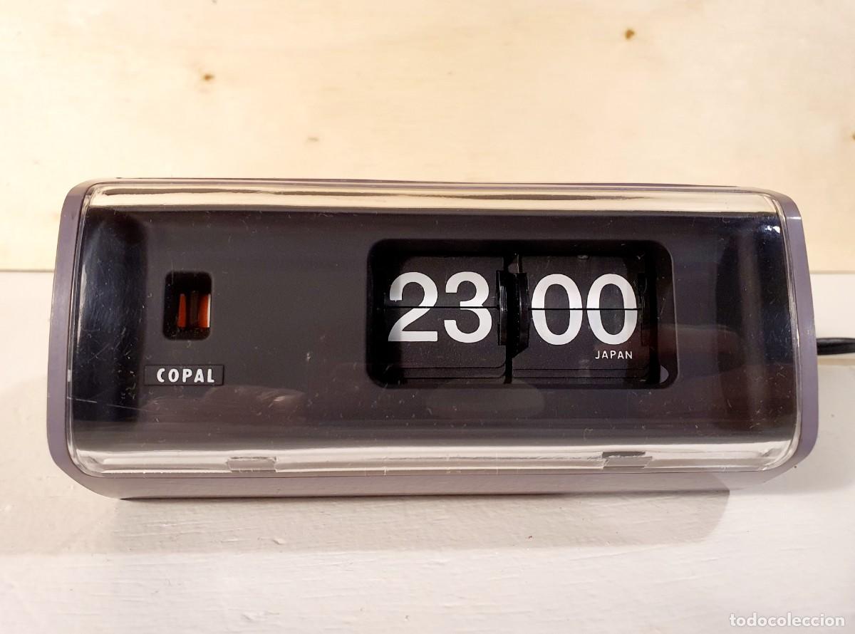 Vintage: Flip clock. Reloj de placas Copal. Space Age. 1960.