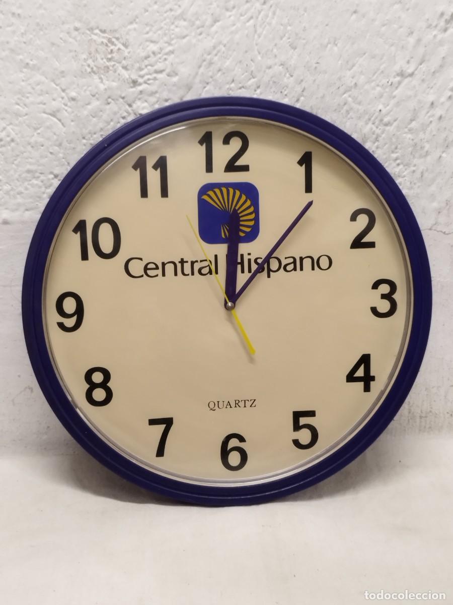 Vintage: Antiguo gran reloj de pared del Banco Central Hispano. Funcionando.