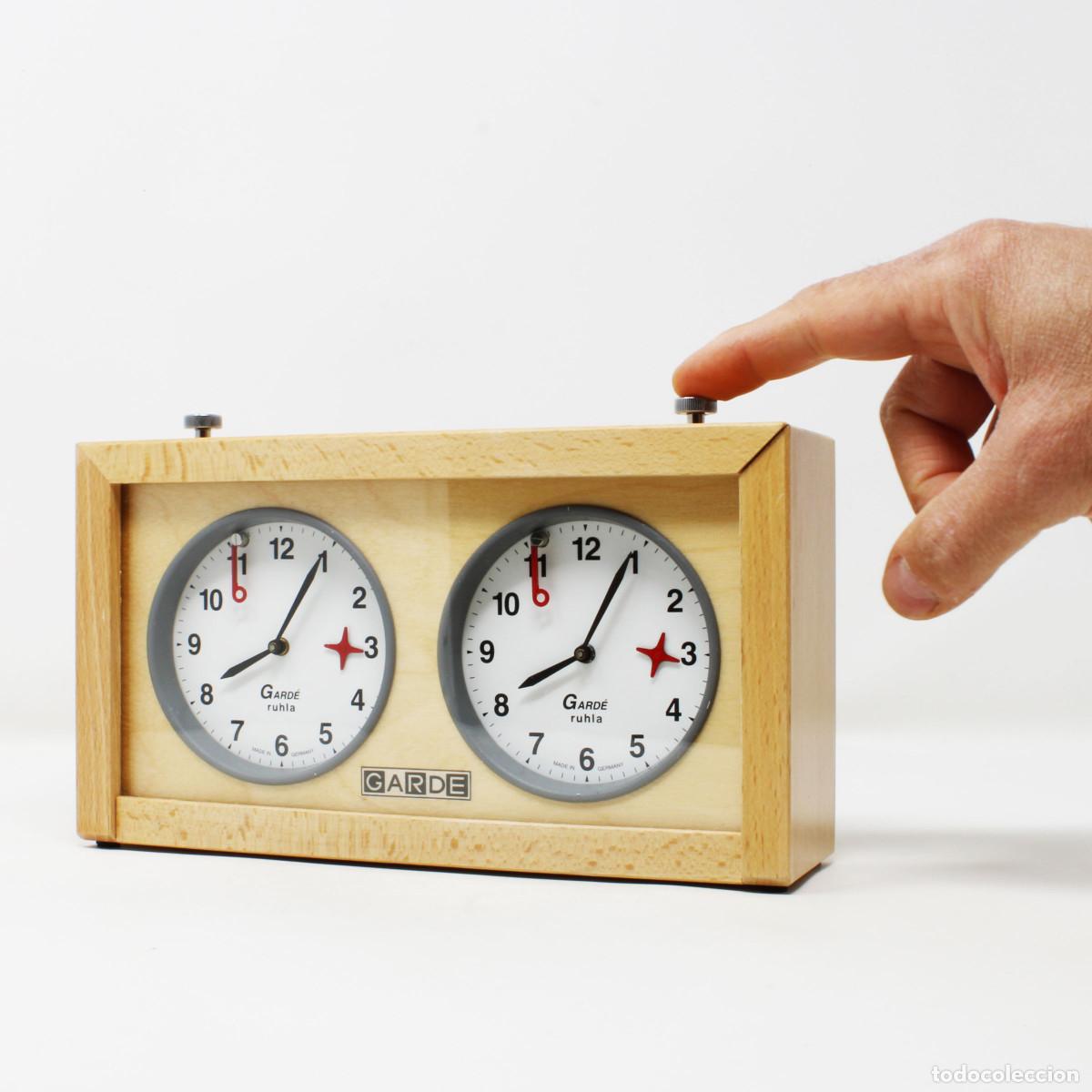 Vintage: Reloj de ajedrez vintage Garde Ruhla &bull; Excelente estado &bull; Madera &bull; Alemania del Este