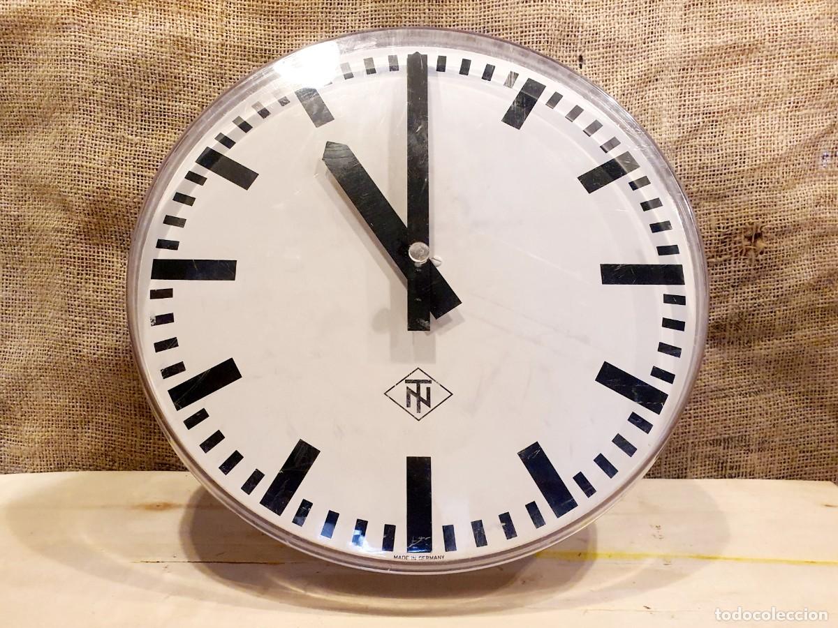 Vintage: Reloj de oficina TN, 1980.