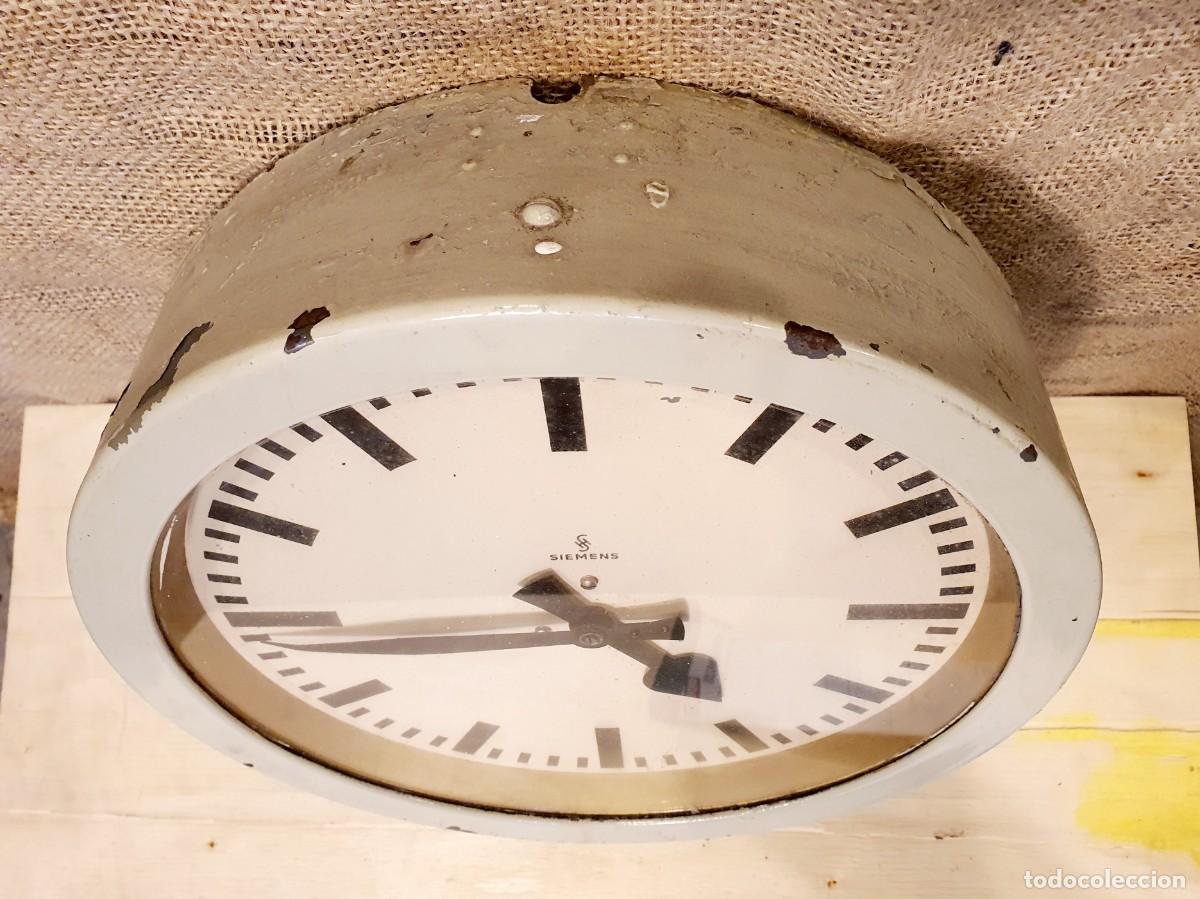 Vintage: Reloj de f&aacute;brica, industrial, Siemens. A&ntilde;os 30.