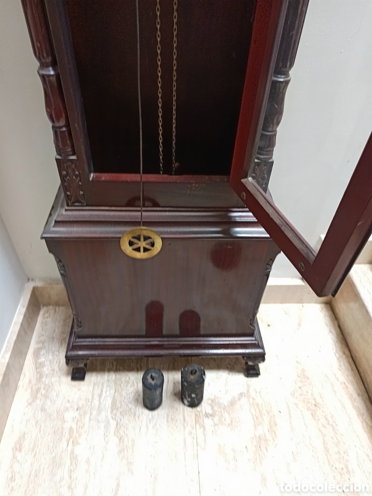 Vintage: Reloj antiguo con mueble - Foto 1