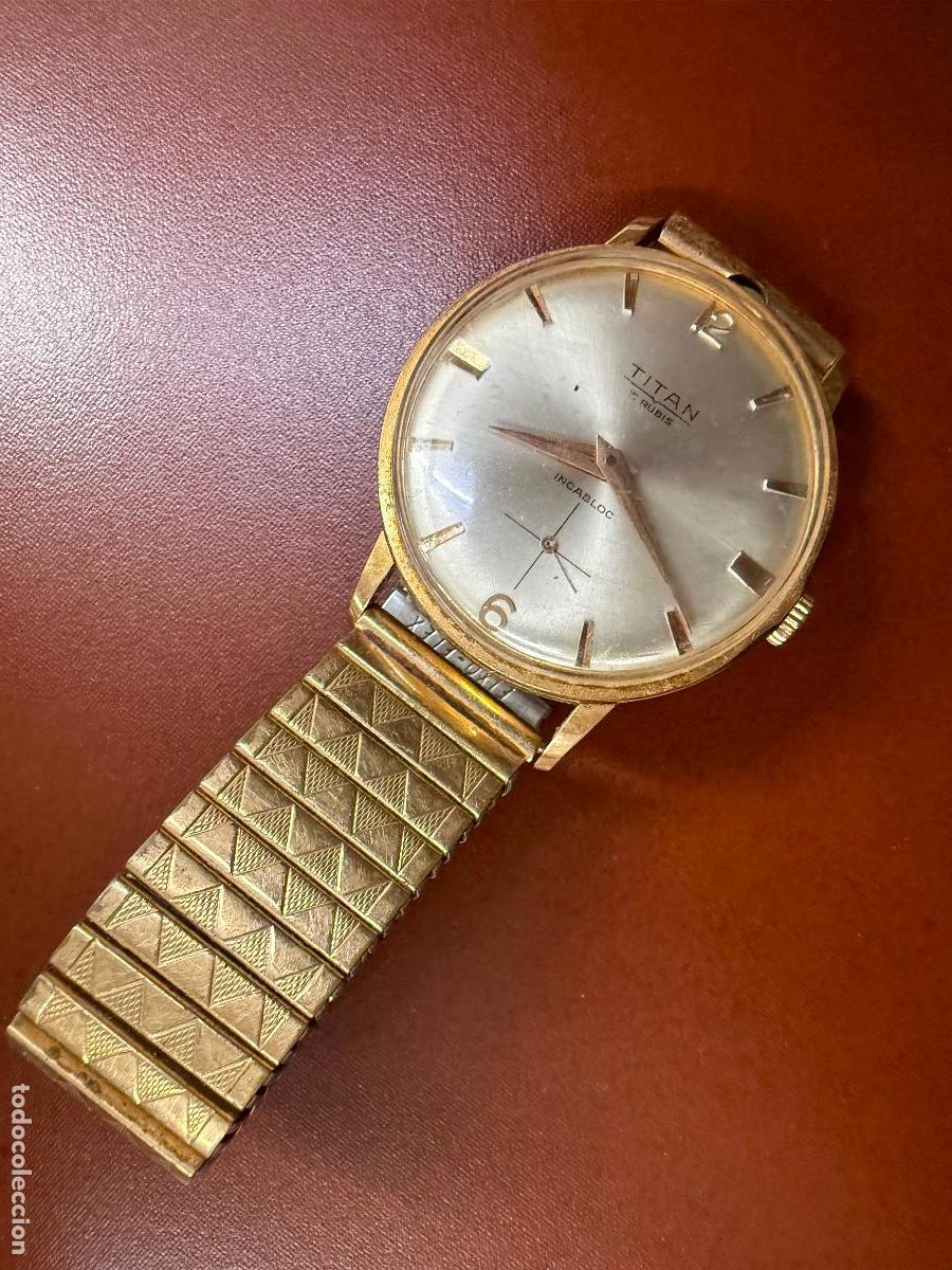 Vintage: Antiguo reloj de pulsera TITAN 17 rubis, Incabloc. FUNCIONA. La caja mide 3,4cms