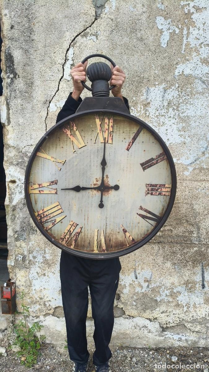 Vintage: Horloge murale quartz suisse g&eacute;ante vintage