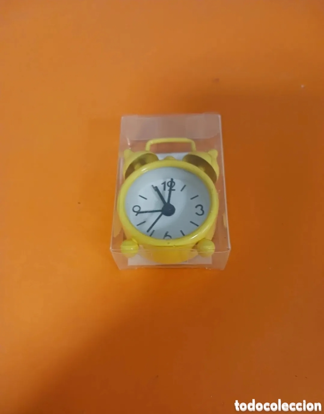 Vintage: Reloj peque&ntilde;o amarillo - Foto 3