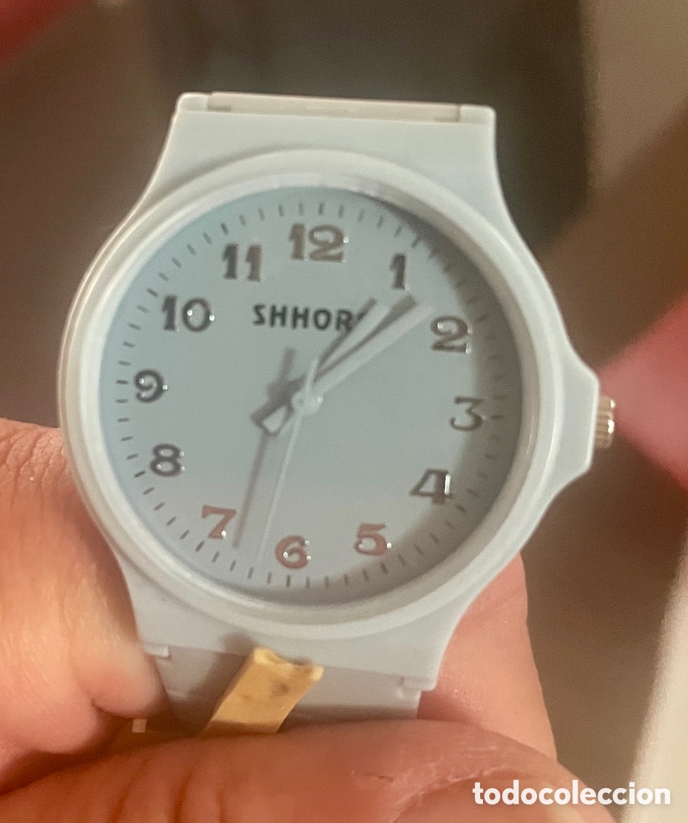 Vintage: Reloj anal&oacute;gico Estilo minimalista en Azul Sky Tipo Casio MQ-24)