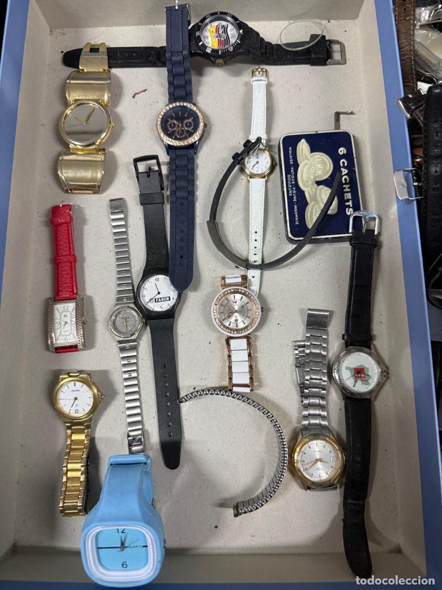Vintage: LOTE DE 12 RELOJES + PULSERA MET&Aacute;LICA &ndash; VINTAGE / COLECCI&Oacute;N / REVENTA Lote 11