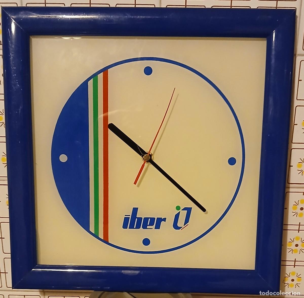 Vintage: Reloj quartz de pared con publicidad Iber.