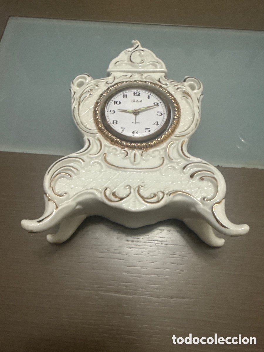 Vintage: Reloj de sobremesa vintage de porcelana blanca y oro - Estilo Rococ&oacute;
