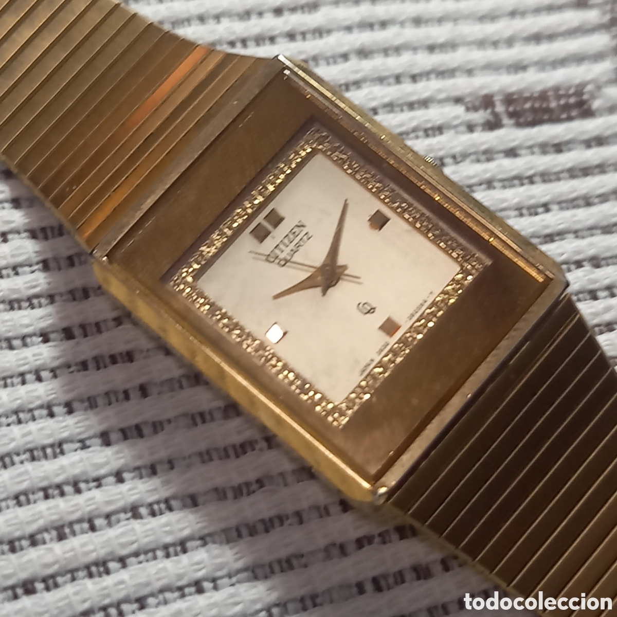 Vintage: RELOJ CITIZEN DE QUARTZ PILA CHAPADO ORO CARATULA NO COMUN DIFICIL
