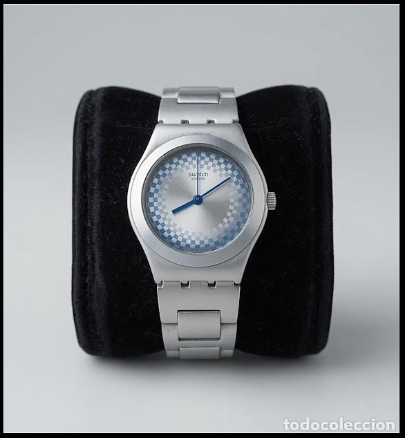 Vintage: RELOJ SUIZO SWATCH IRONY VINTAGE DE ALUMINIO CON ESFERA CUADRICULADA AZUL - FUNCIONA PERFECTAMENTE