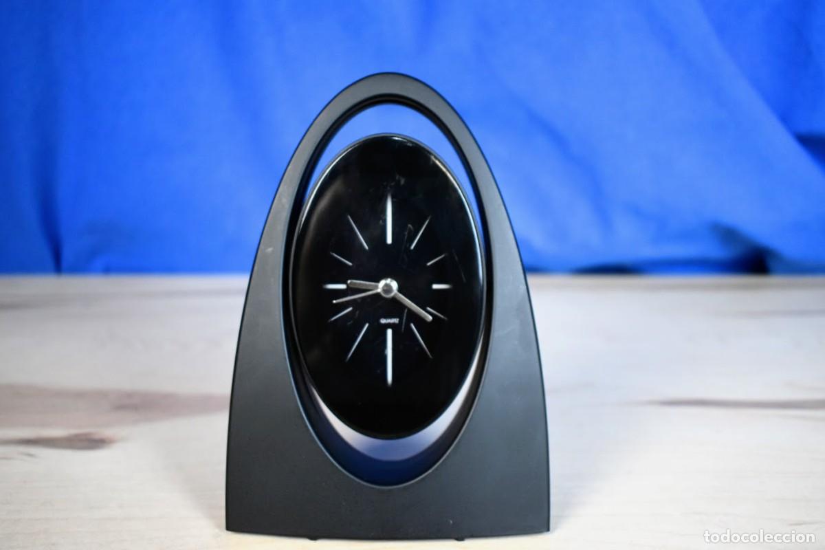 Vintage: Reloj de mesa despertador Swuivel Quartz