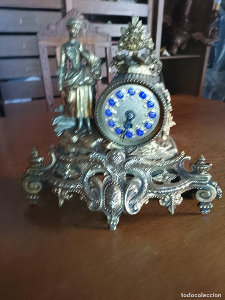 Vintage: Reloj de sobremesa bronce estilo rococ&oacute; - Foto 2
