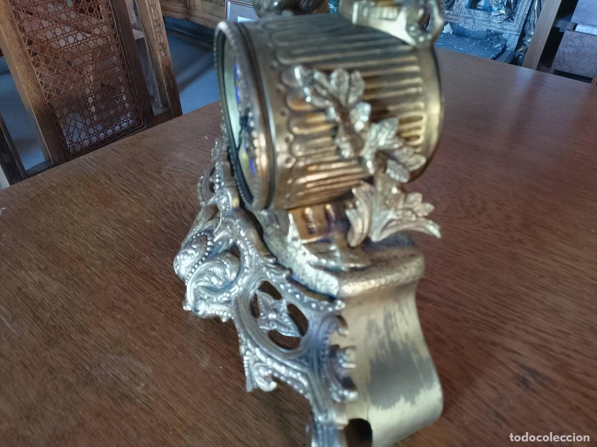 Vintage: Reloj de sobremesa bronce estilo rococ&oacute; - Foto 3