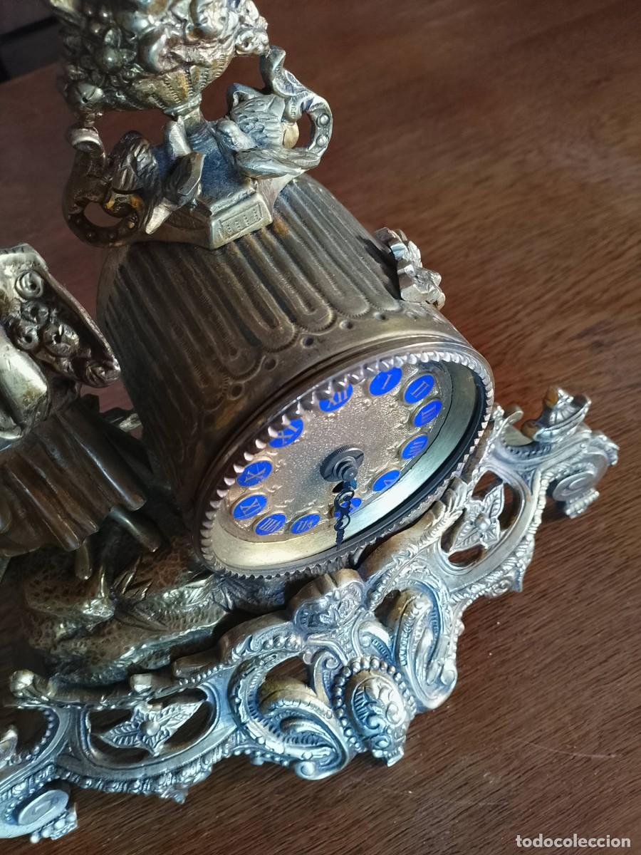Vintage: Reloj de sobremesa bronce estilo rococ&oacute; - Foto 5