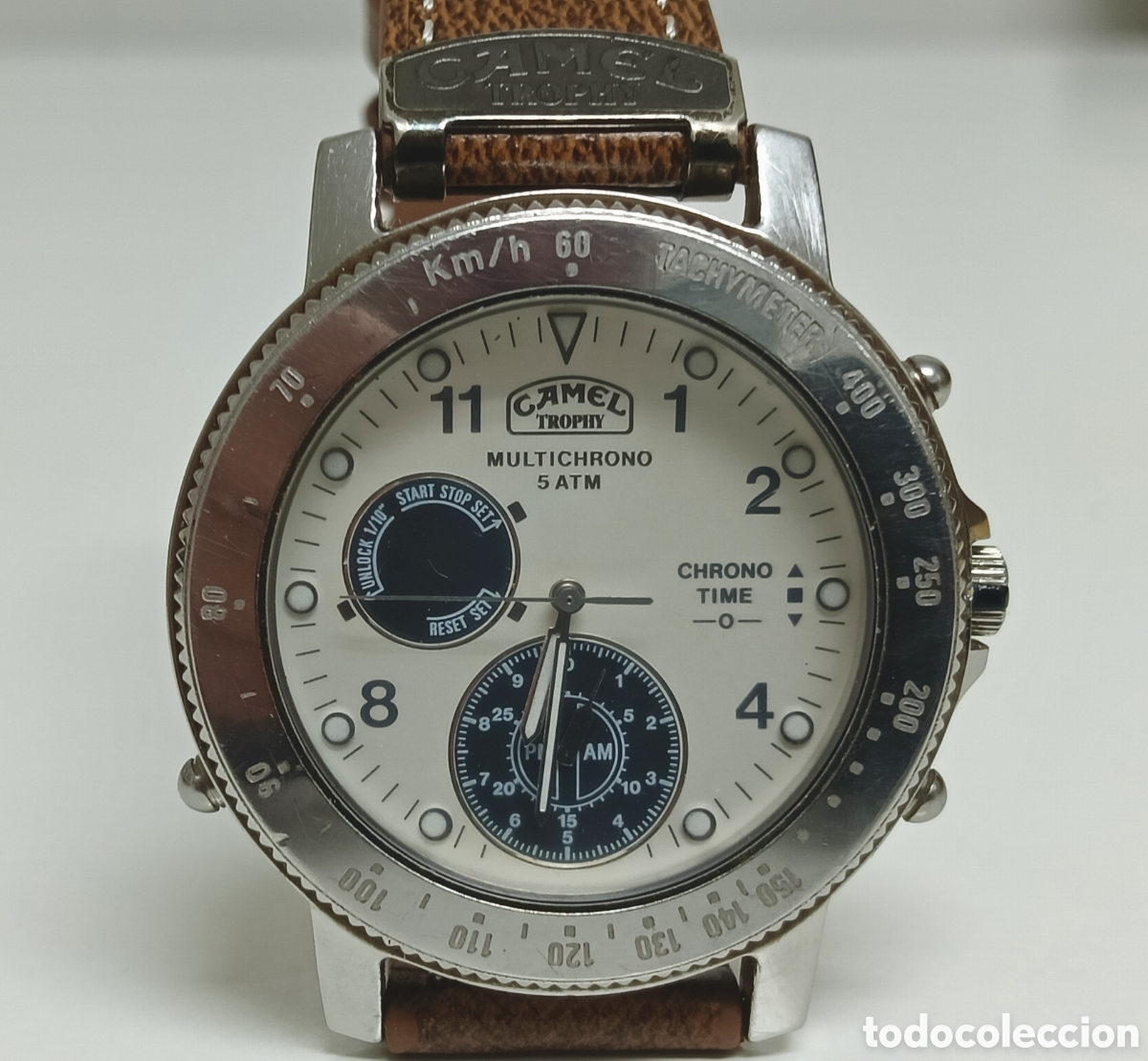 Vintage: Reloj Camel trophy watch adventure, chrono y multifunci&oacute;n. Gafas sol Camel trophy. Estuche met&aacute;lico.