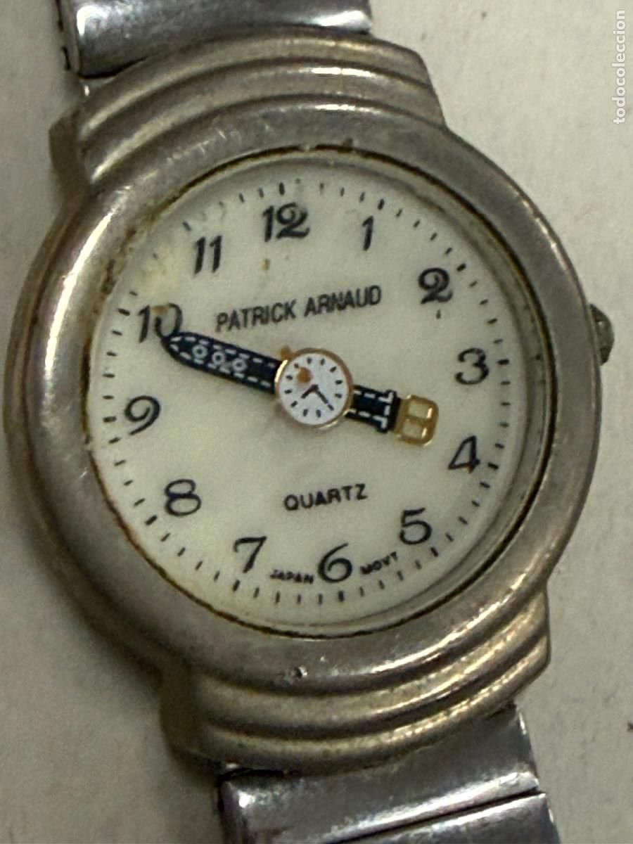 Vintage: Reloj VINTAGE, marca PATRICK ARNAUD. . La caja mide 2,5x2,5cm y la esfera 1,8cm. Quartz