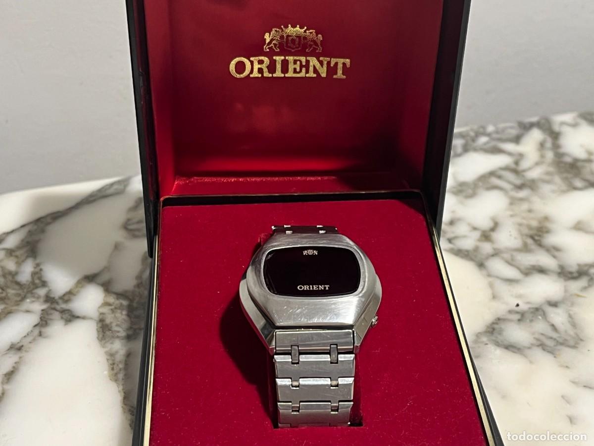 Vintage: Reloj Orient Touchtron H680101-40 de cuarzo, modelo vintage de 1976, con LED rojo,para reparar. En