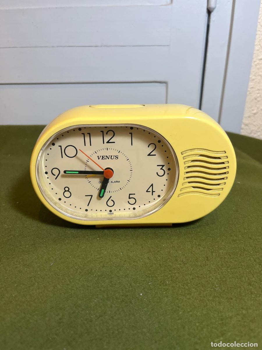 Vintage: Despertador cl&aacute;sico de campanas VENUS Quartz amarillo vintage a&ntilde;os 80 anal&oacute;gico