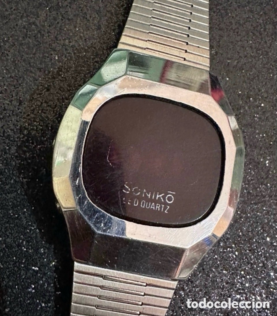 Vintage Watches: Antiguo Reloj Digital SONIKO LID Rojo Quartz Vintage