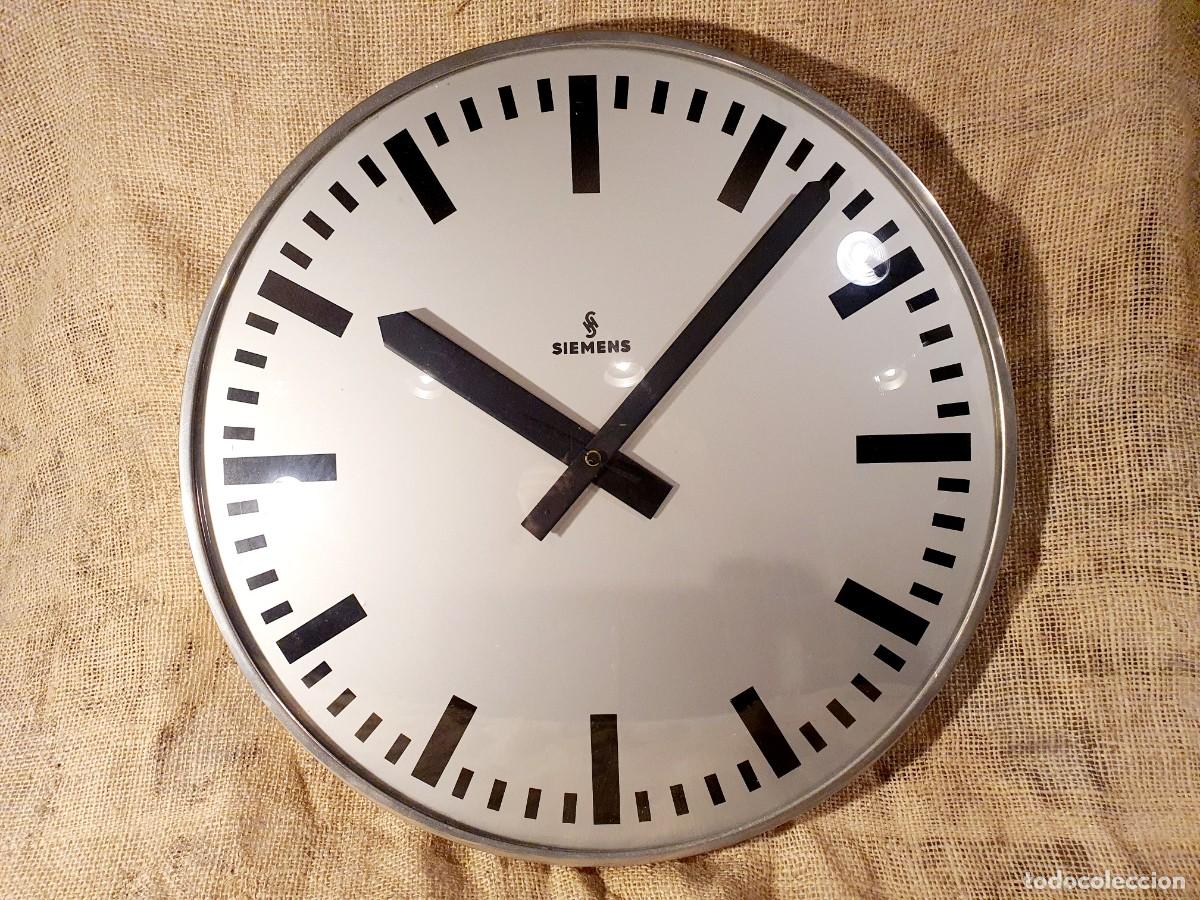 Vintage: Reloj Siemens de oficina, banco. 1960. Grande.