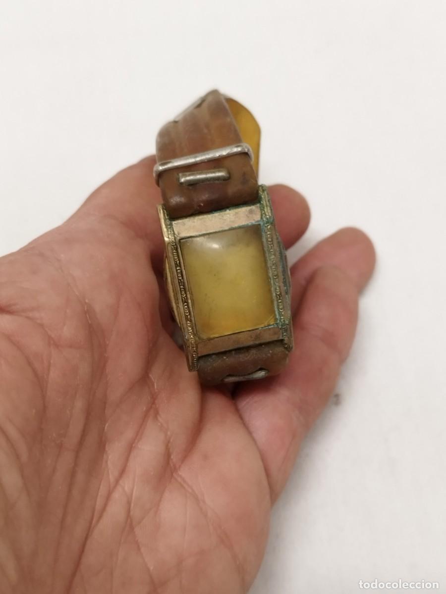 Vintage: Reloj de pulsera sin maquinaria, a identificar. Caja de reloj con correa.