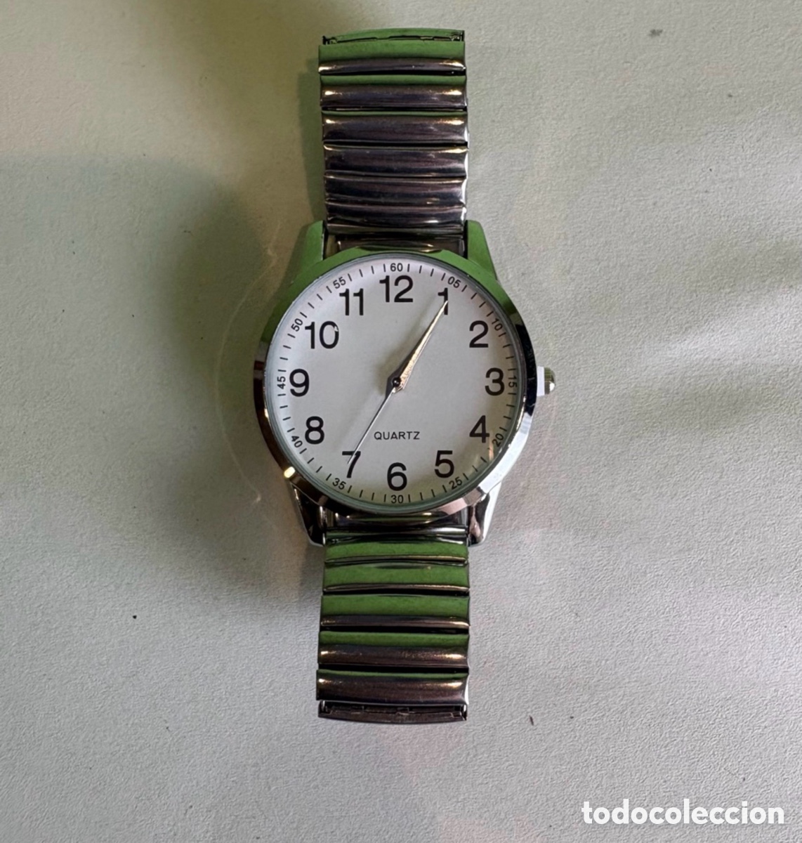 Vintage: Reloj de caballero Quartz de cuarzo con brazalete el&aacute;stico funcionando