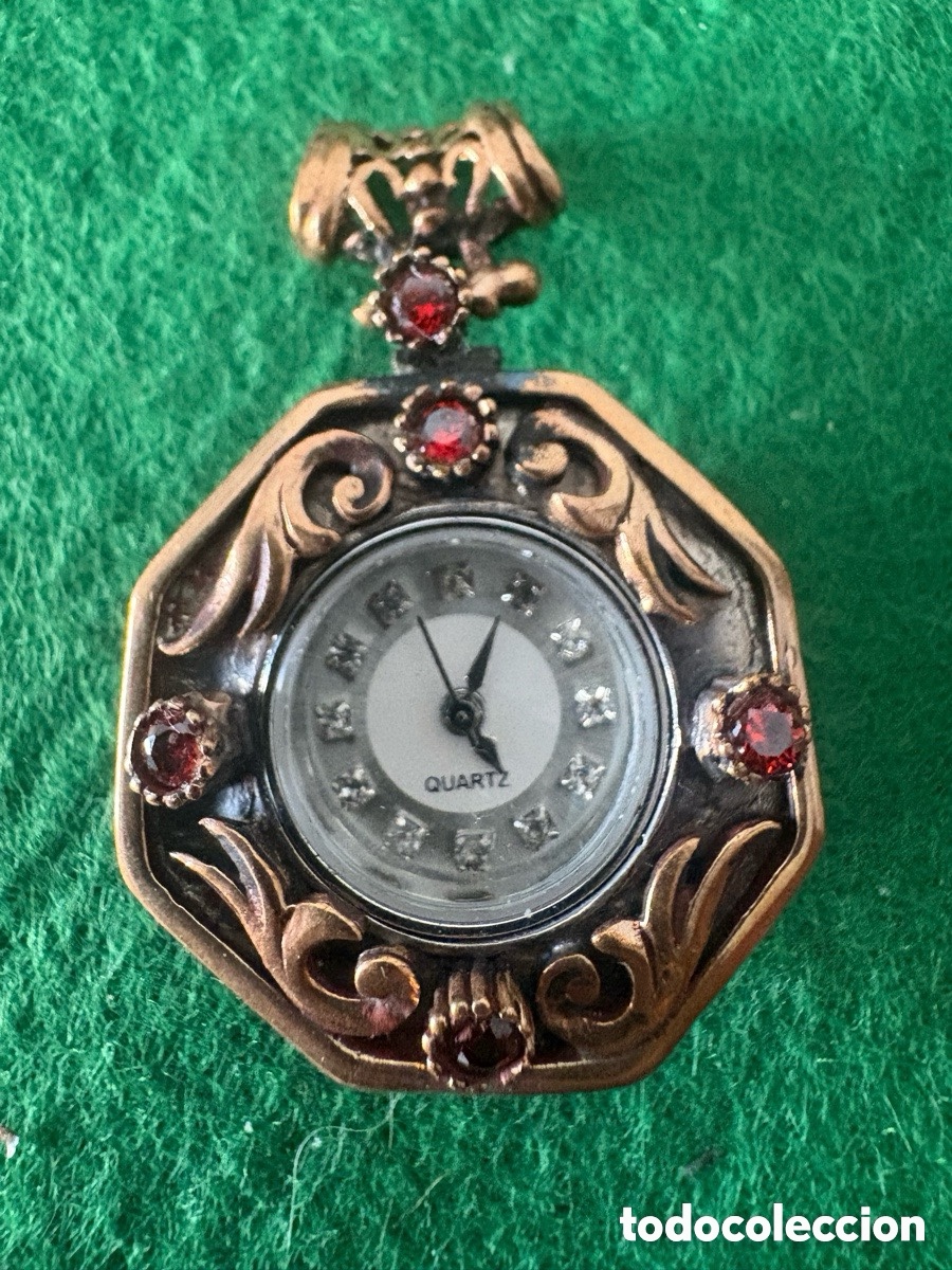 Vintage: Antiguo reloj de colgar plata de ley dorada con piedras, estilo barroco (A15)