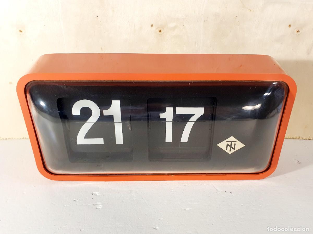 Vintage: Reloj de placas, flip clock, TN. 1970.
