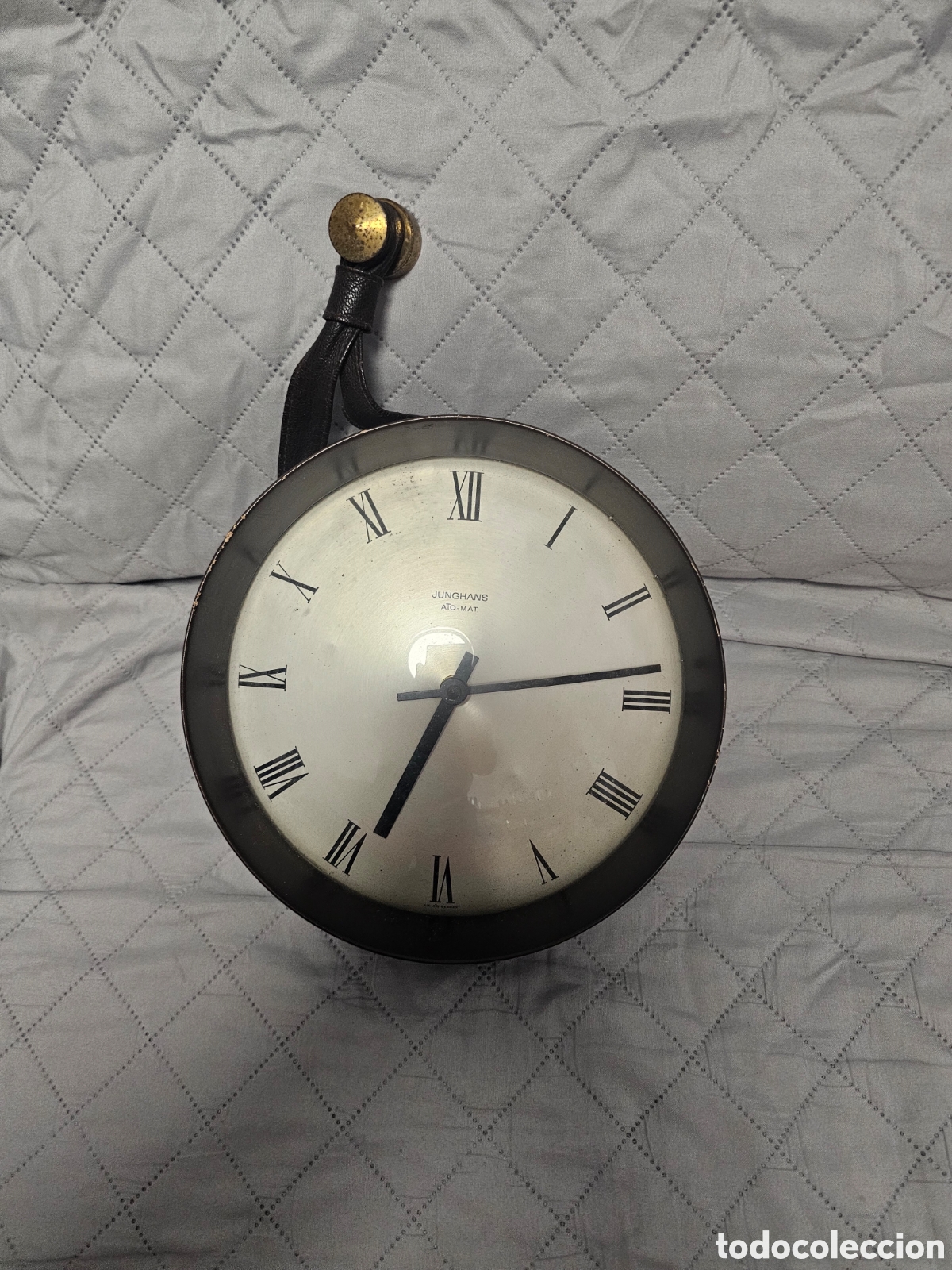 Vintage: Reloj Junghans Ato-Man pared