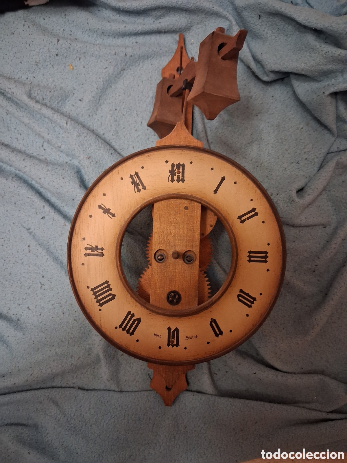 Vintage: Reloj medieval suizo con engranajes de madera