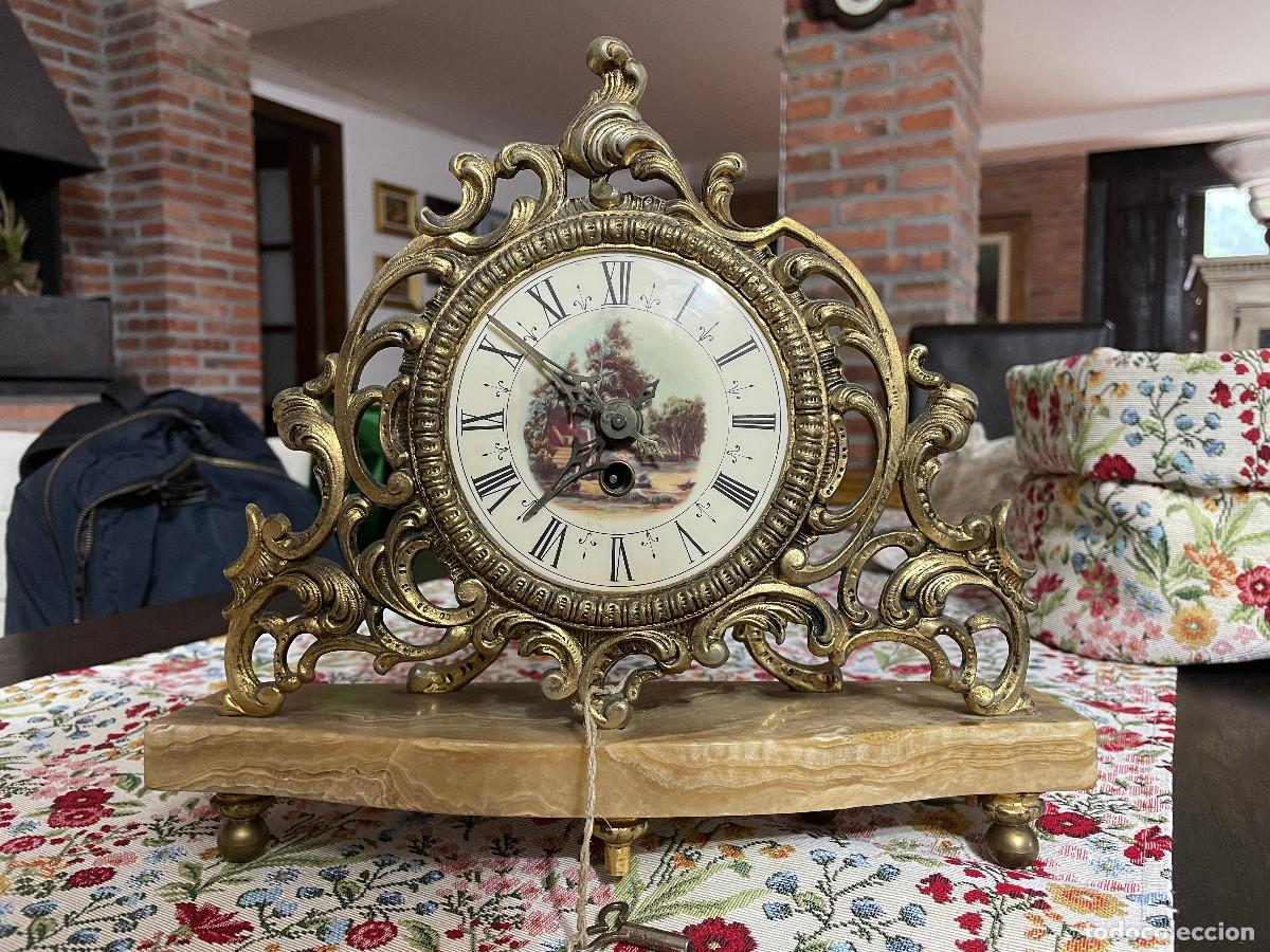 Vintage: Reloj vintage de cuerda de sobremesa