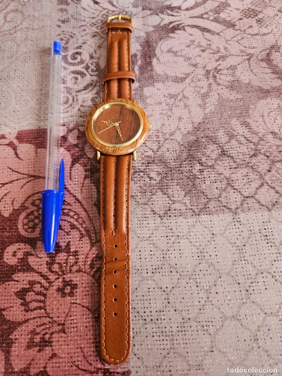 Vintage: Reloj De Pulsera Vintage Con Caja Y Dial De Madera De La Marca Espa&ntilde;ola Valent&iacute;n Ramos.