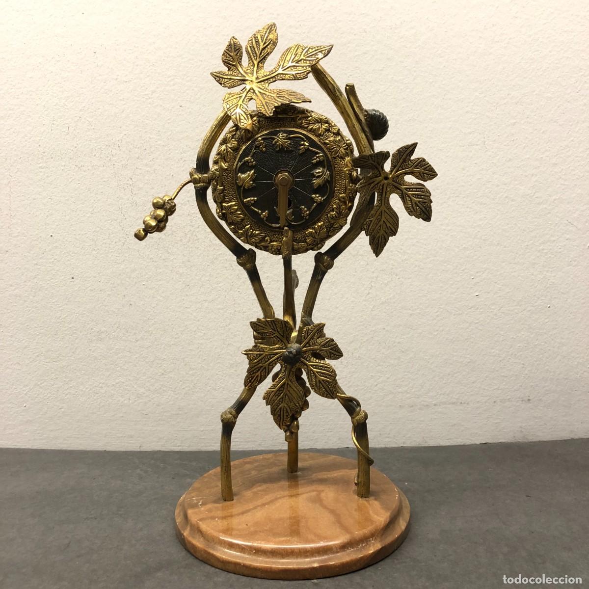 Vintage: PRECIOSO RELOJ DE SOBREMESA EN M&Aacute;RMOL Y BRONCE - VI&Ntilde;A Y CARACOL - 37 CM - SE DESCONOCE ESTADO / 1622