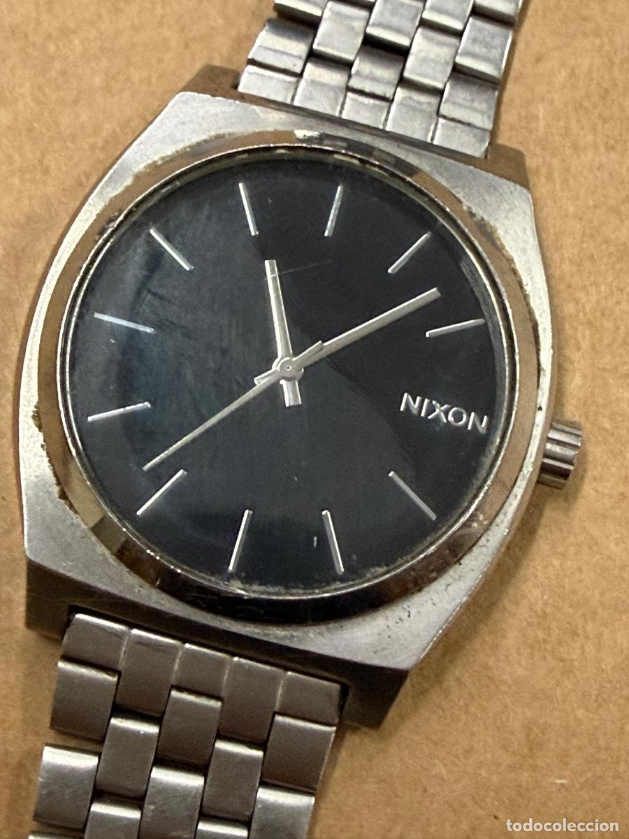 Vintage: Curioso reloj Vintage NIXON MINIMAL. de hombre. Japan. La caja mide 3,7x3,7cms. Funciona