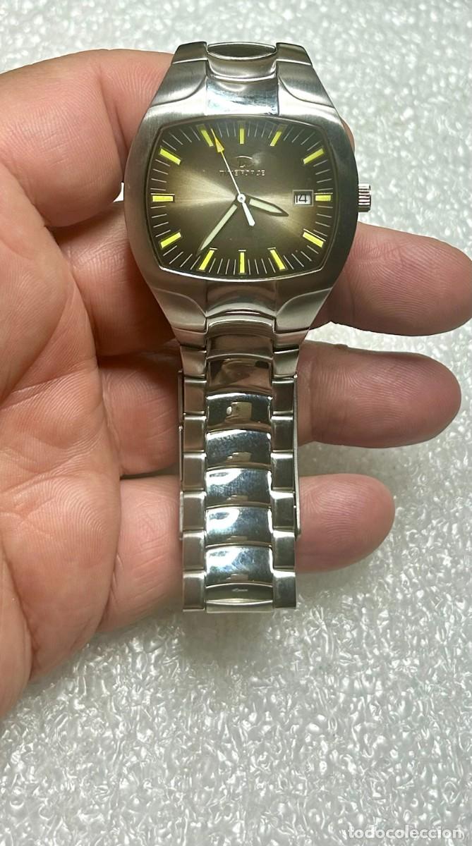 Vintage: 4264.Antiguo reloj de anal&oacute;gico de la marca Time Force 2574J (FUNCIONANDO MAL CON ATRASOS)