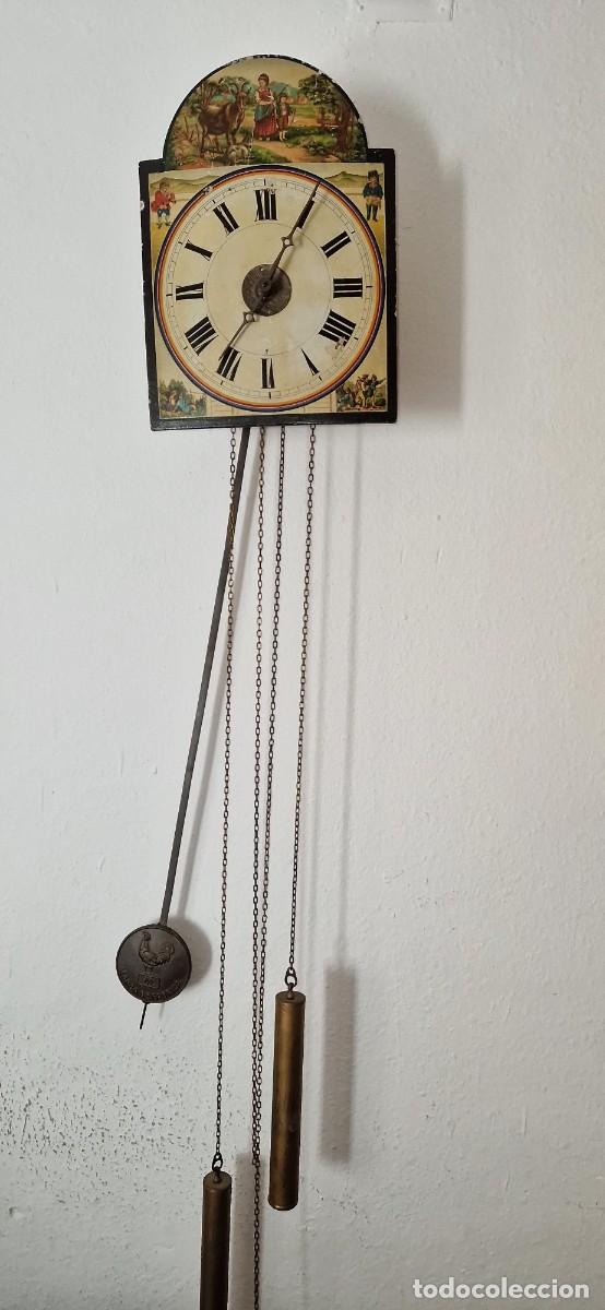 Vintage: Reloj de pared antiguo de MARCA DE FABRICA: esfera de cer&aacute;mica pintada a mano, arte popular del sigl