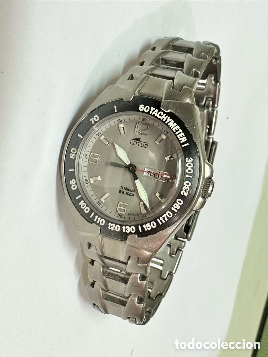 Vintage: Reloj Lotus ALL TITANIUM W.R. 100M con d&iacute;a y fecha
