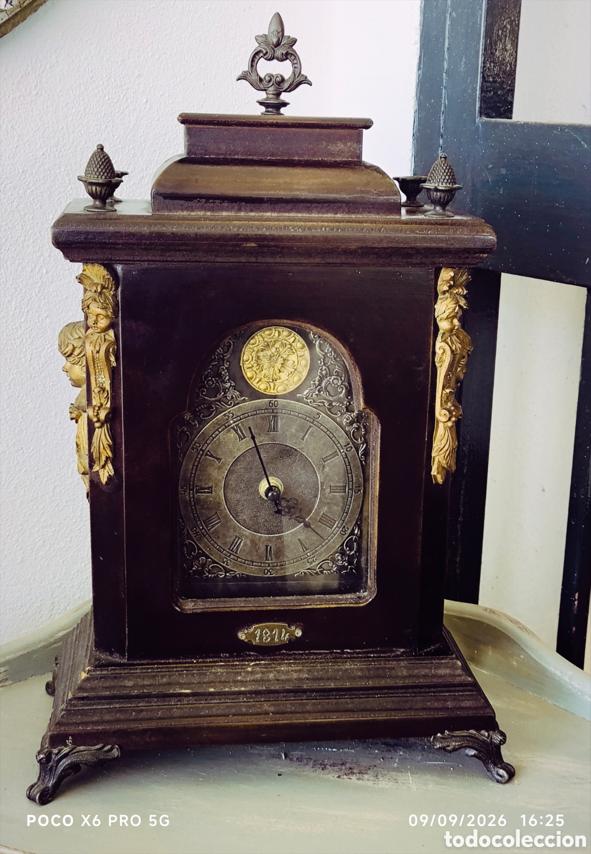 Vintage: Precioso reloj de sobremesa o chimenea de estilo cl&aacute;sico &rdquo;Bracket&rdquo;.