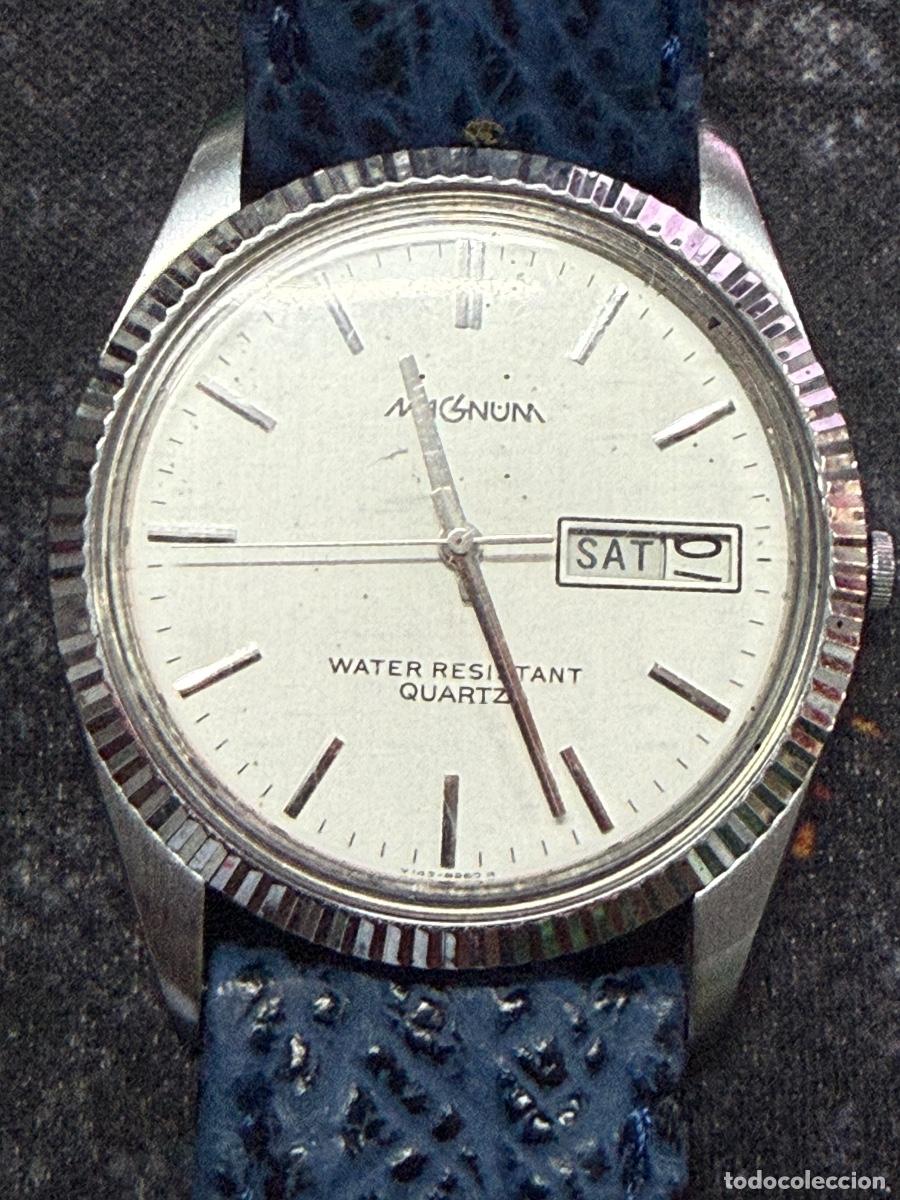 Vintage: Vintage Magnum Quartz Men&rsquo;s Watch Day Date Fluted Bezel Genuine Leather Working