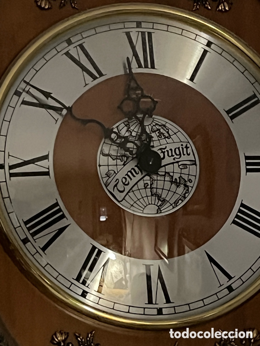 Vintage: Reloj antiguo de pendulo en perfecto funcionamiento - Foto 2