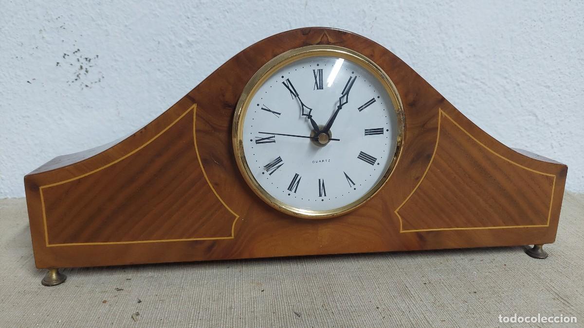 Vintage: Relog de sobremesa vintage en madera cuarzo