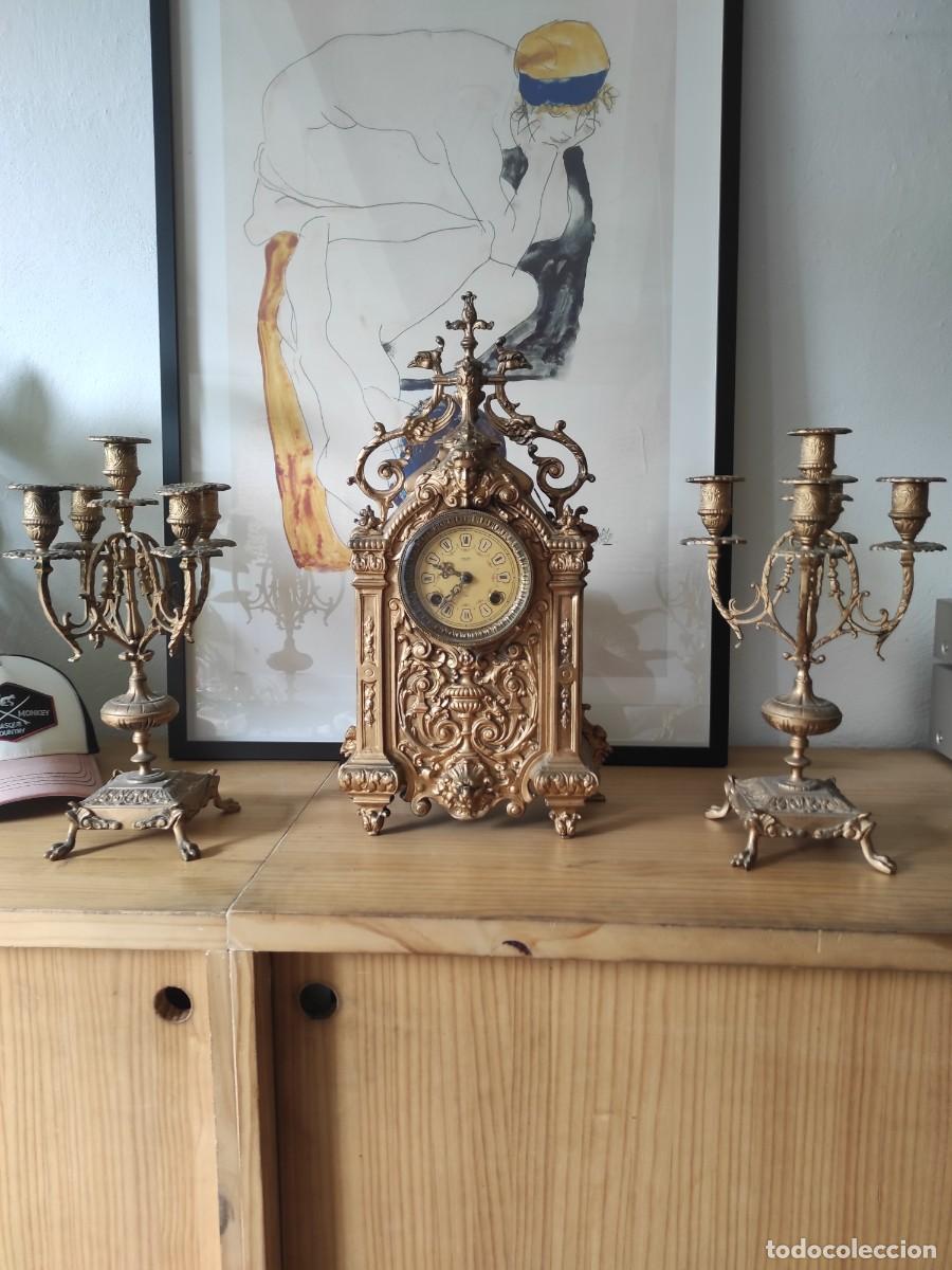 Vintage: RELOJ DE BRONCE CON CANDELABROS