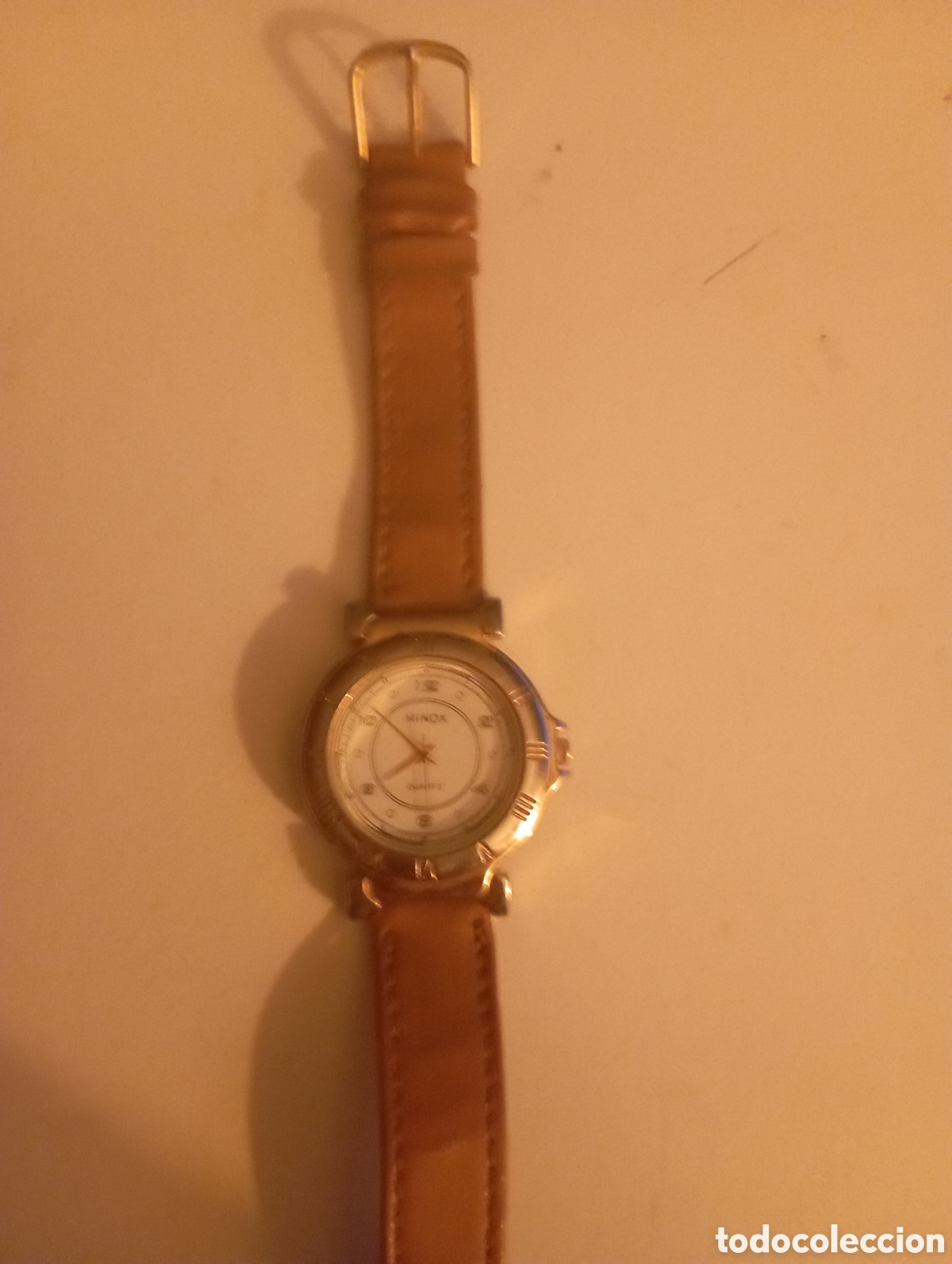 Vintage: Reloj Vintage MINOX Quartz &ndash; Caja Dorada y Correa de Piel &ndash; Estilo Cl&aacute;sico Cl&aacute;sico
