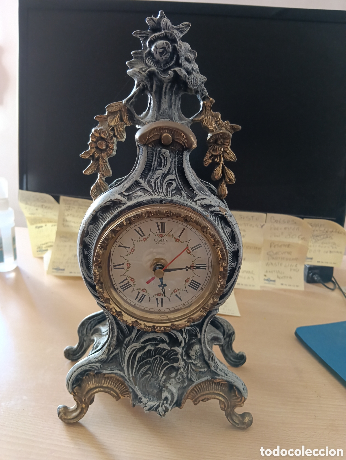 Vintage: Reloj de Sobremesa. Lat&oacute;n. Funciona a Pilas. Medidas 33x17