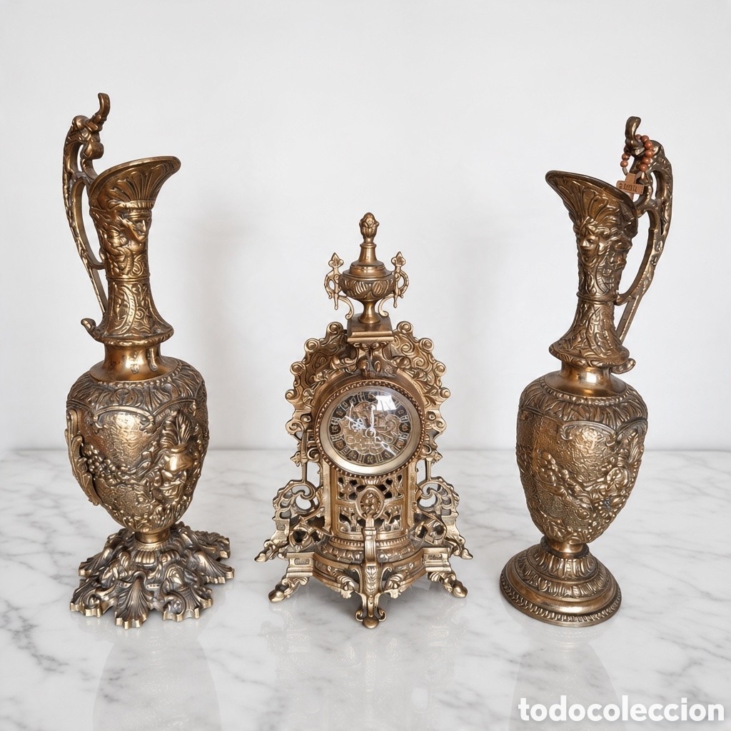 Vintage: Guarnici&oacute;n Reloj + Pareja de Jarrones bronce/ lat&oacute;n vintage estilo Luis XV